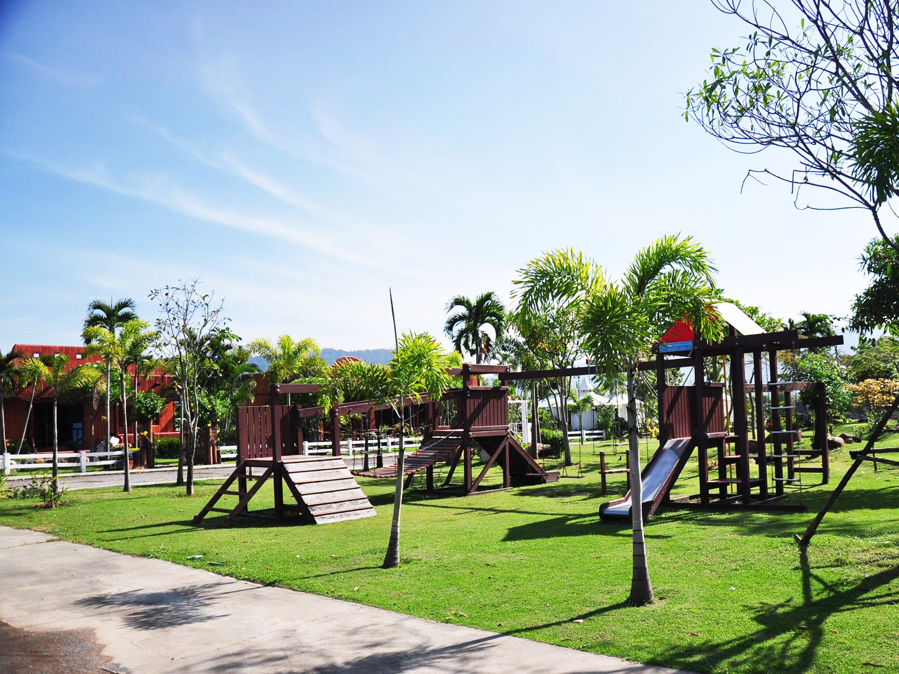 Im Poo Hill Resort