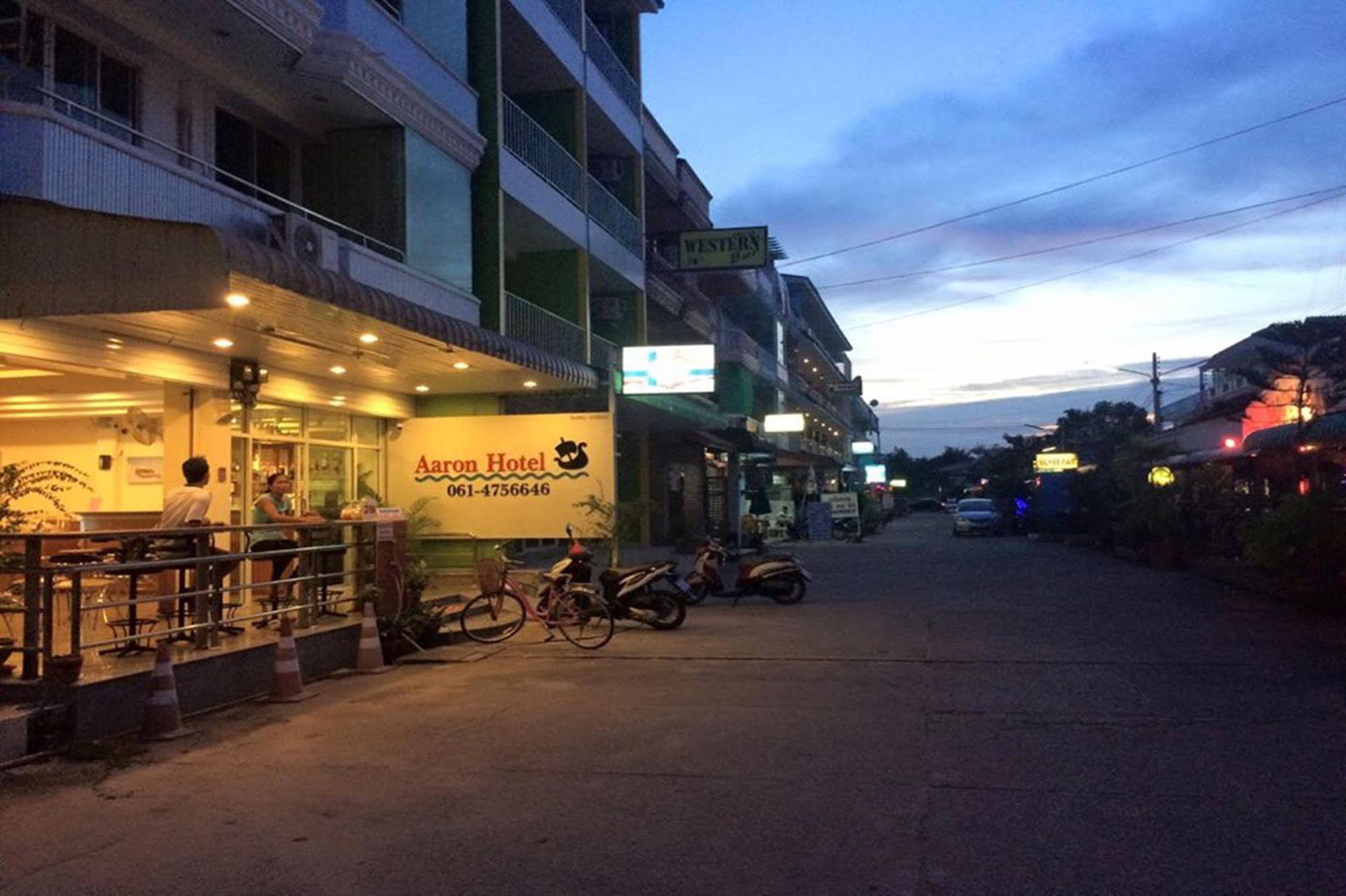 Aaron Hotel Cha-am