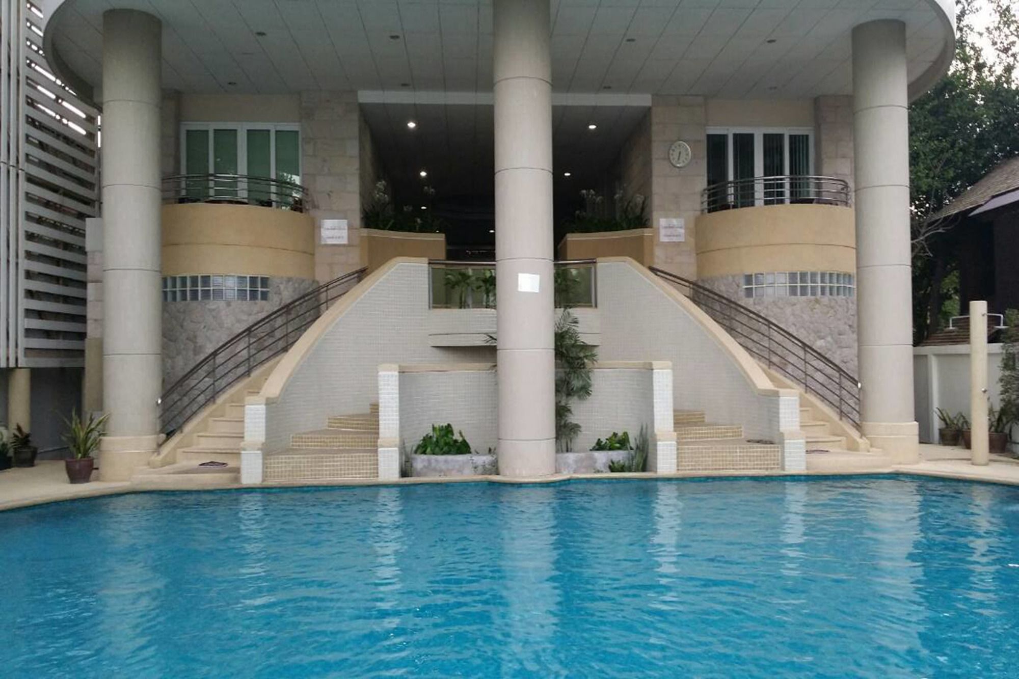 Baan Hansa Service Apartment