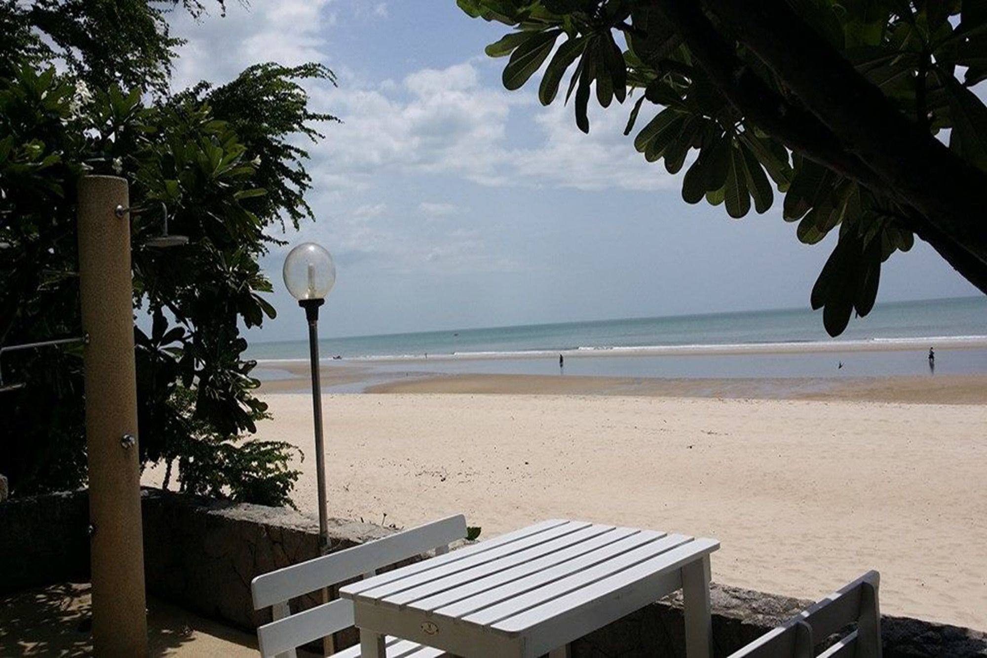 Baan Hansa Service Apartment