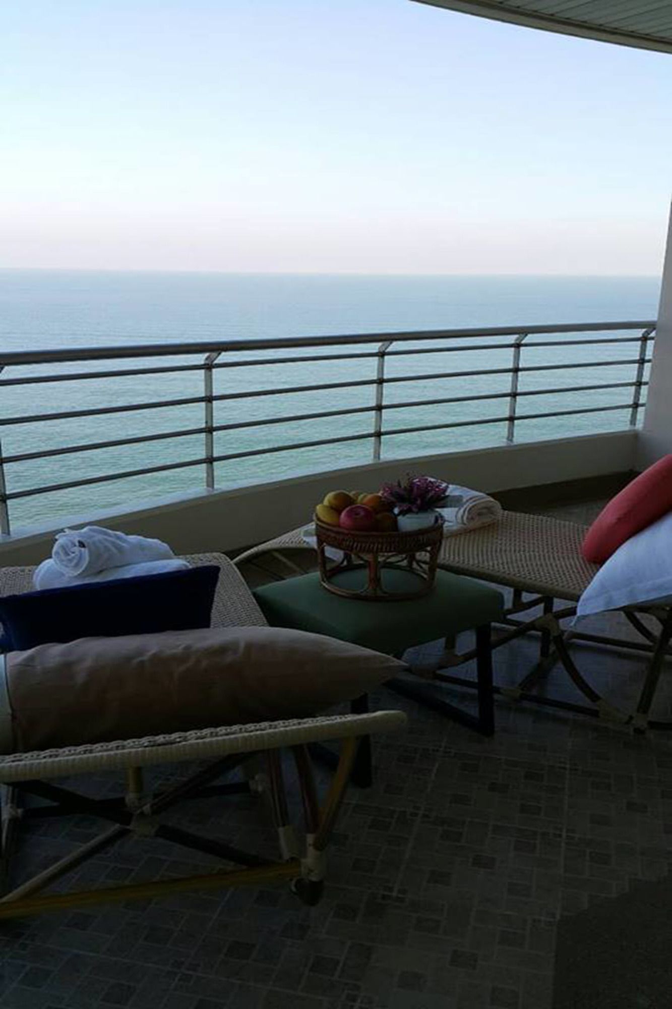 Baan Hansa Service Apartment