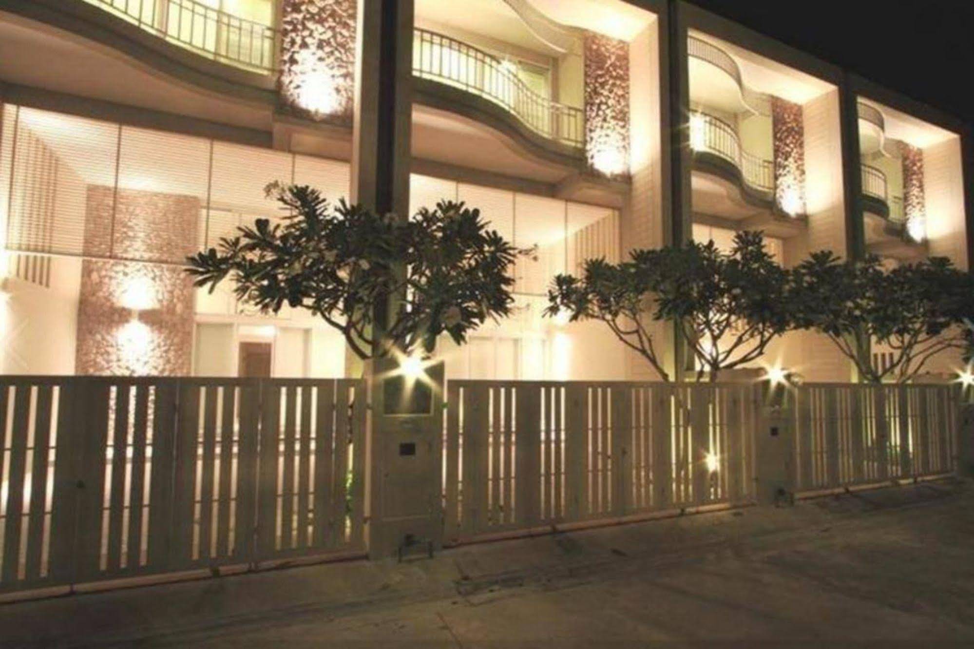 Baan Sea Talay Service Apartment