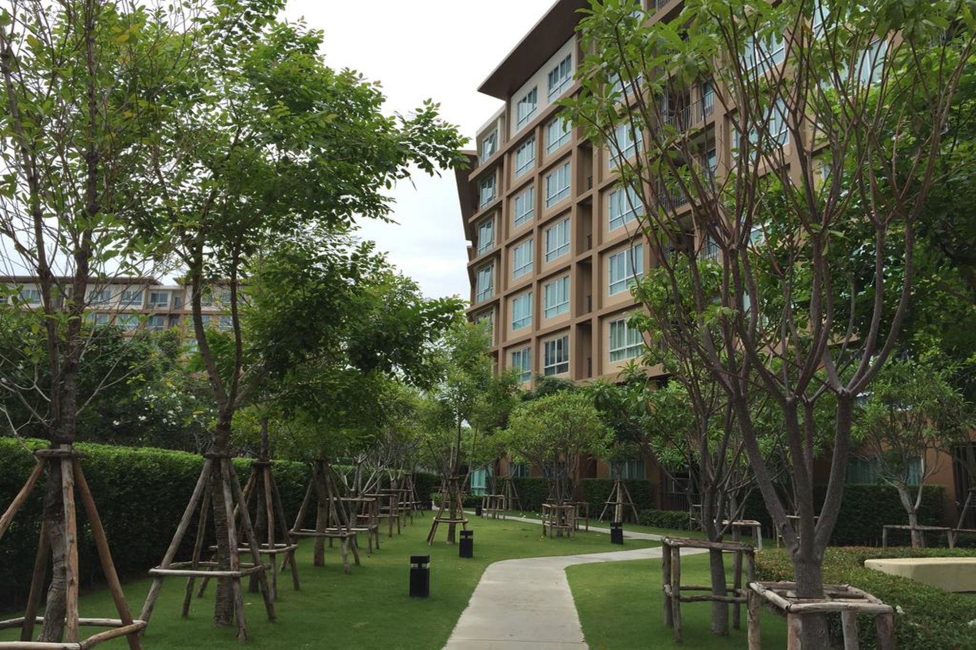 Baan Thew Lom Cha Am