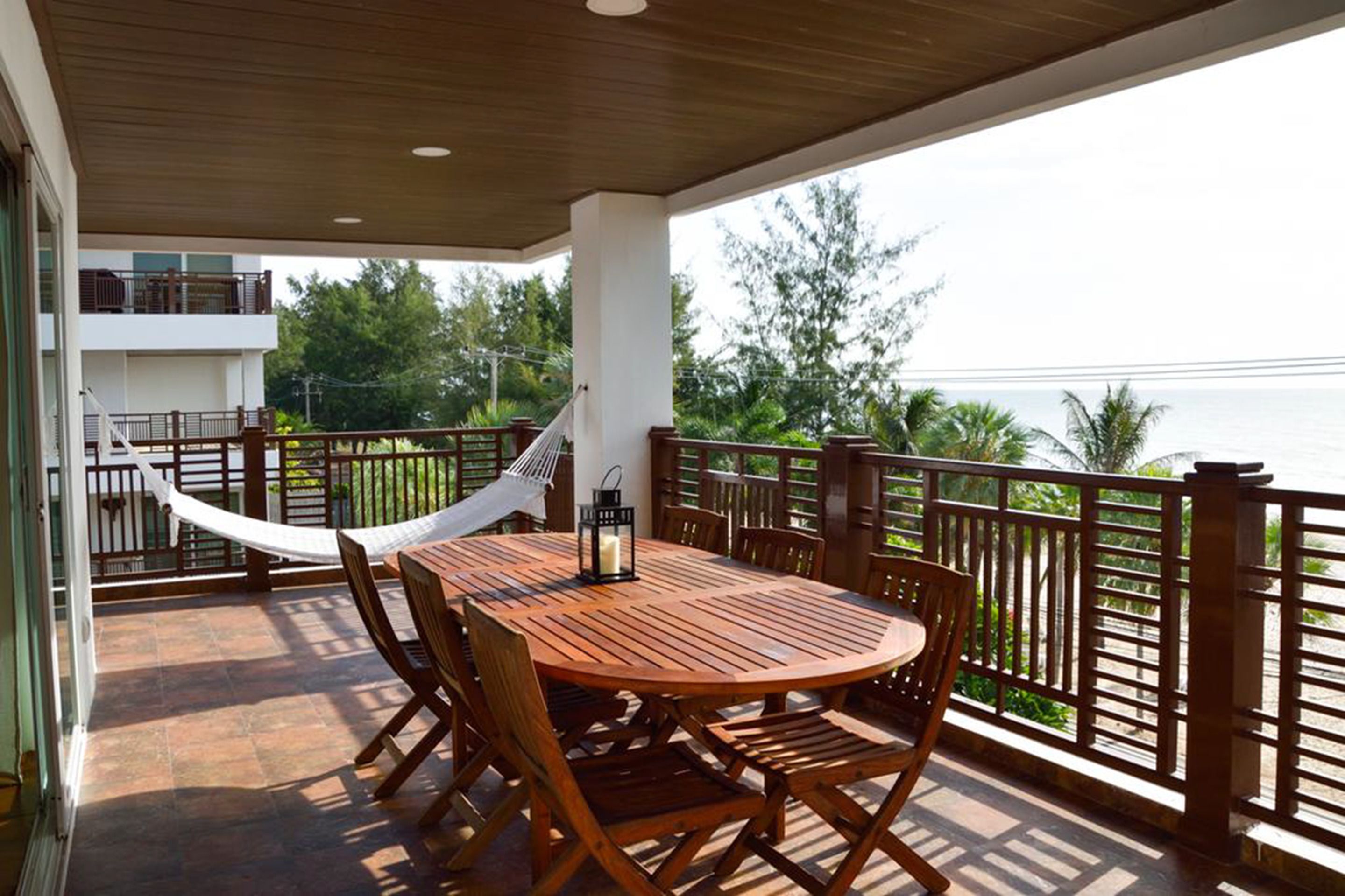 Beach Palace