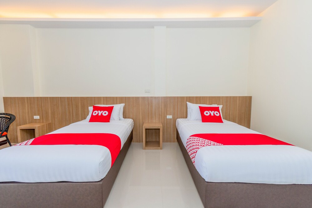 Canal Happiness by Oyo Rooms