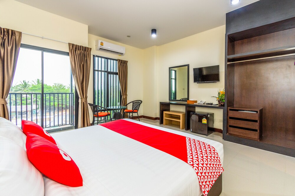 Canal Happiness by Oyo Rooms