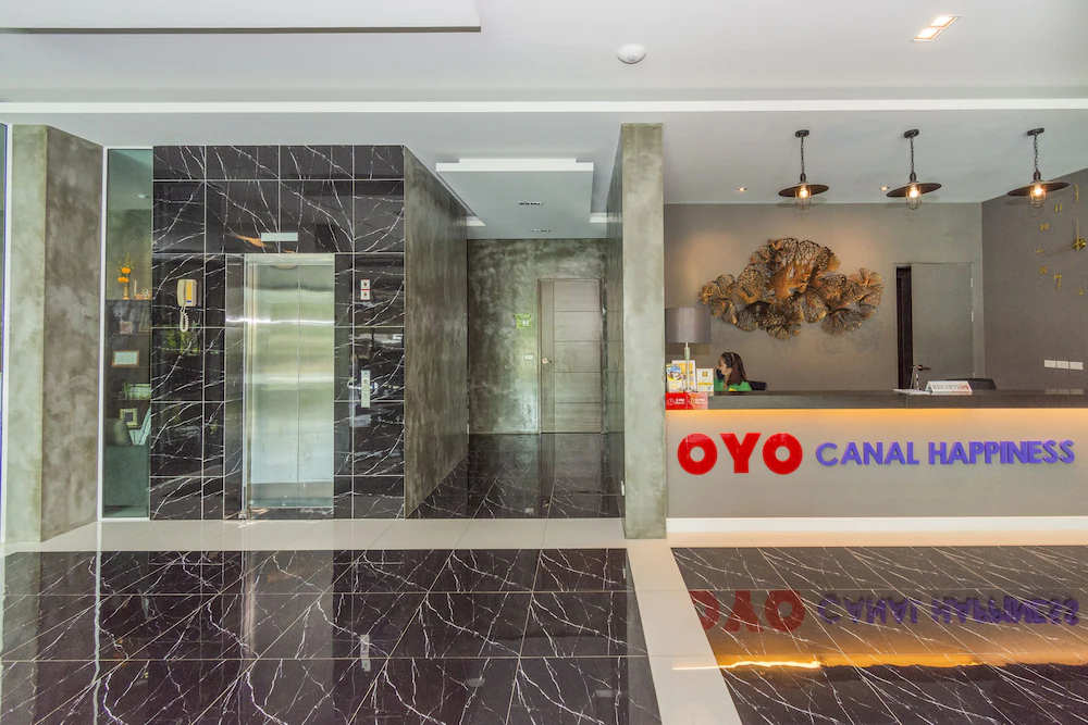Canal Happiness by Oyo Rooms