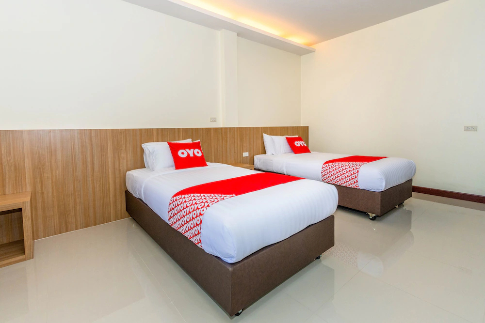 Canal Happiness by Oyo Rooms