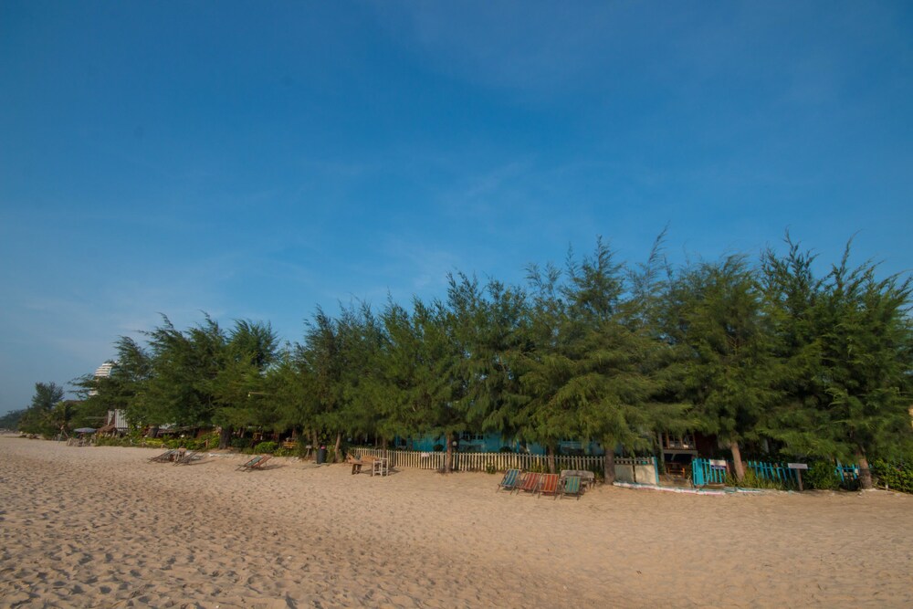 Cha-am Little Shop & Resort