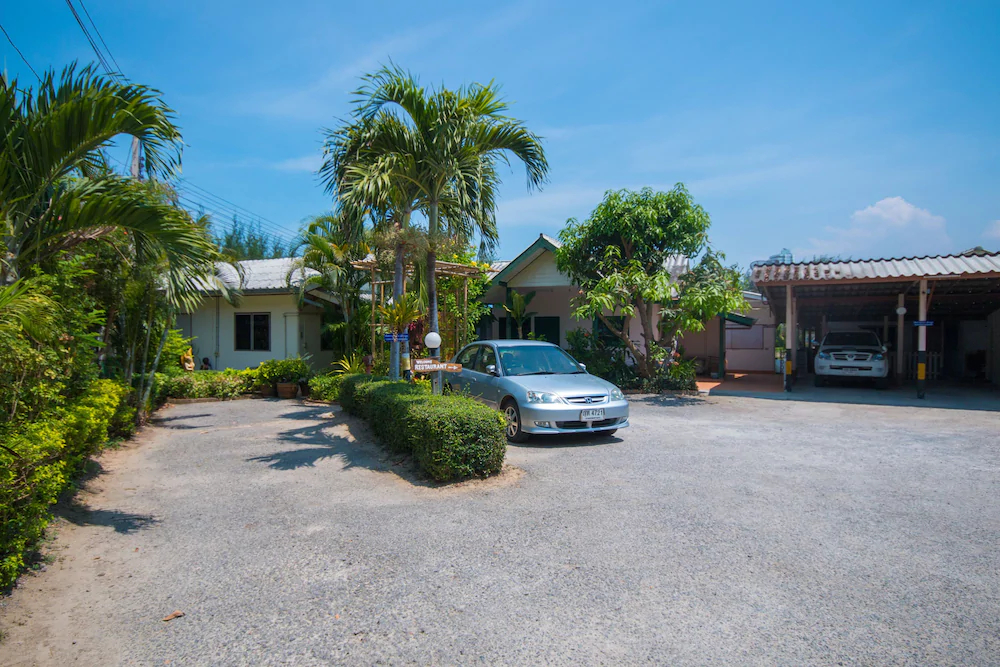 Cha-am Little Shop & Resort