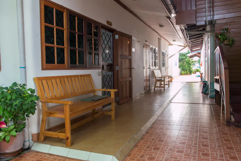 Cha-am Little Shop & Resort