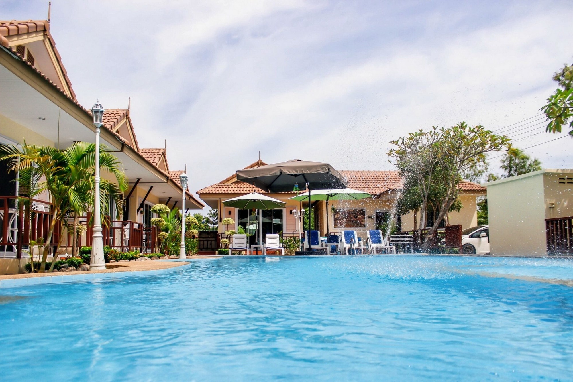 Charm Resort Cha-am