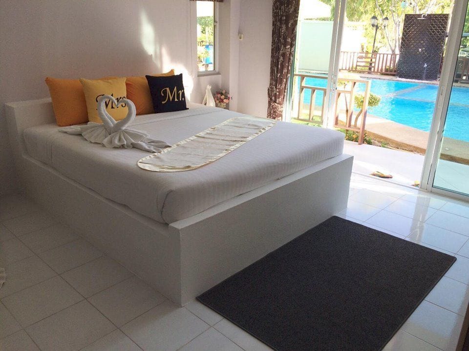 Charm Resort Cha-am