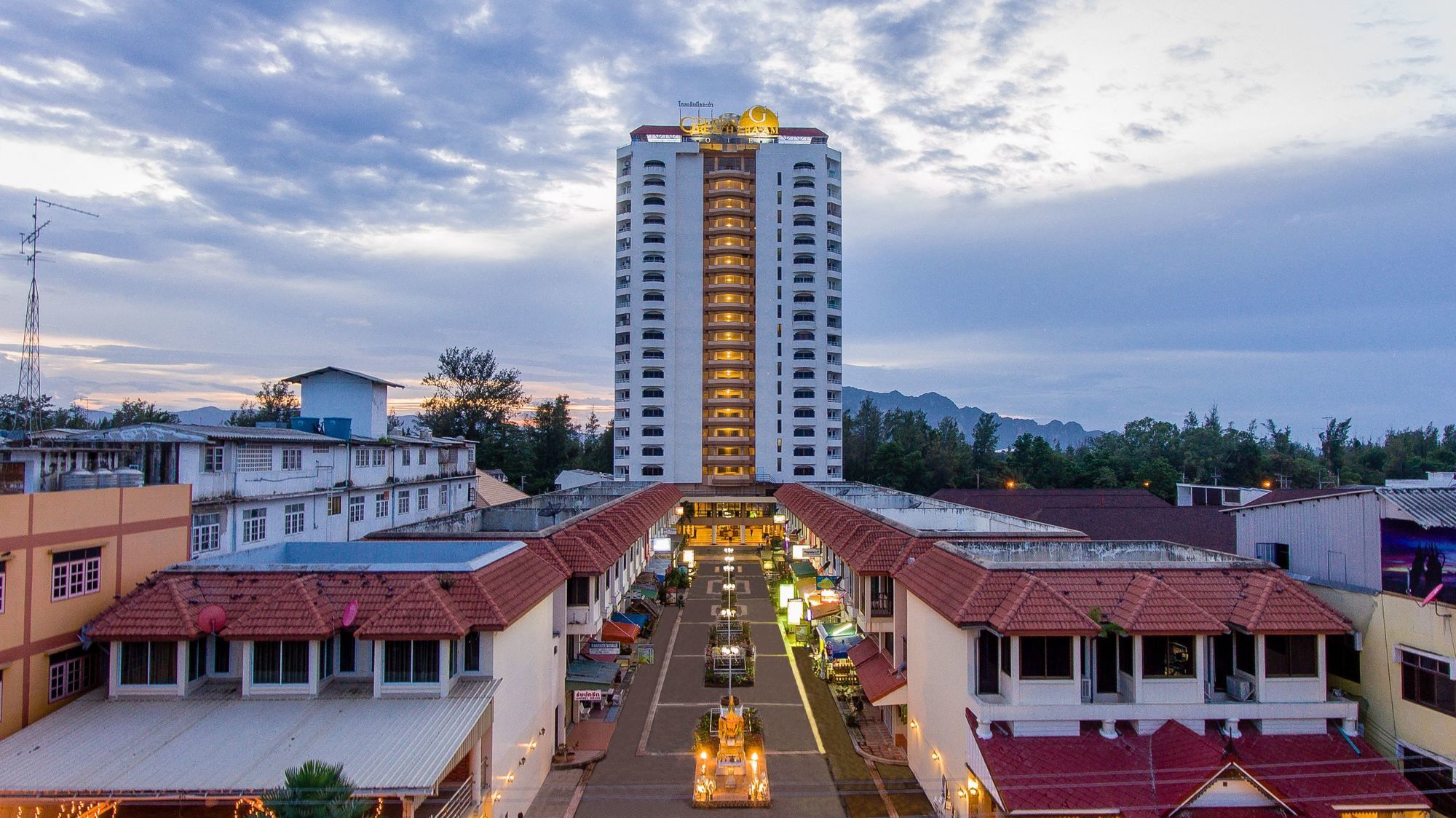 Golden Beach Cha Am Hotel