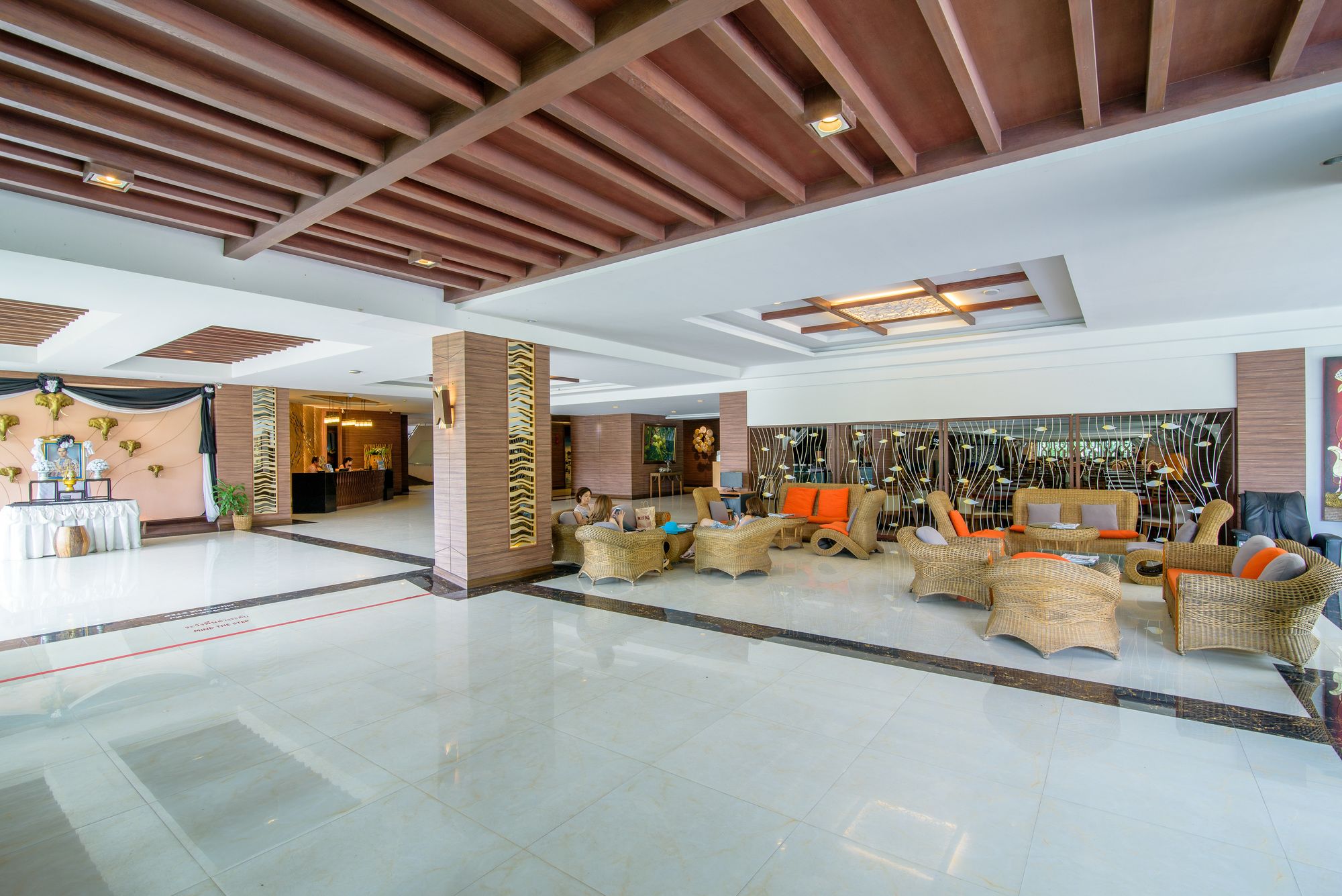 Golden Beach Cha Am Hotel