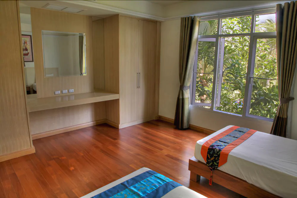 Hua Hin Blue Lagoon Resort