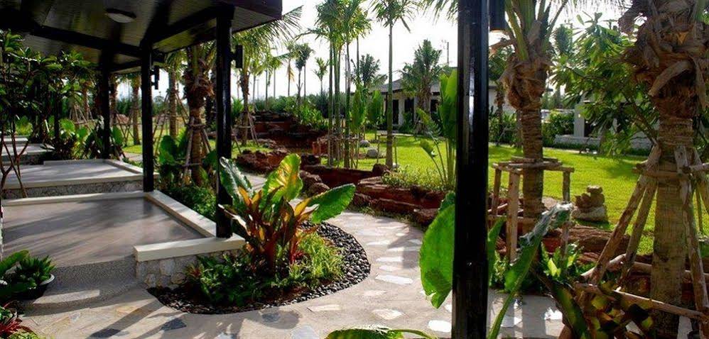 Jurassic Mountain Resort & Fishing Park