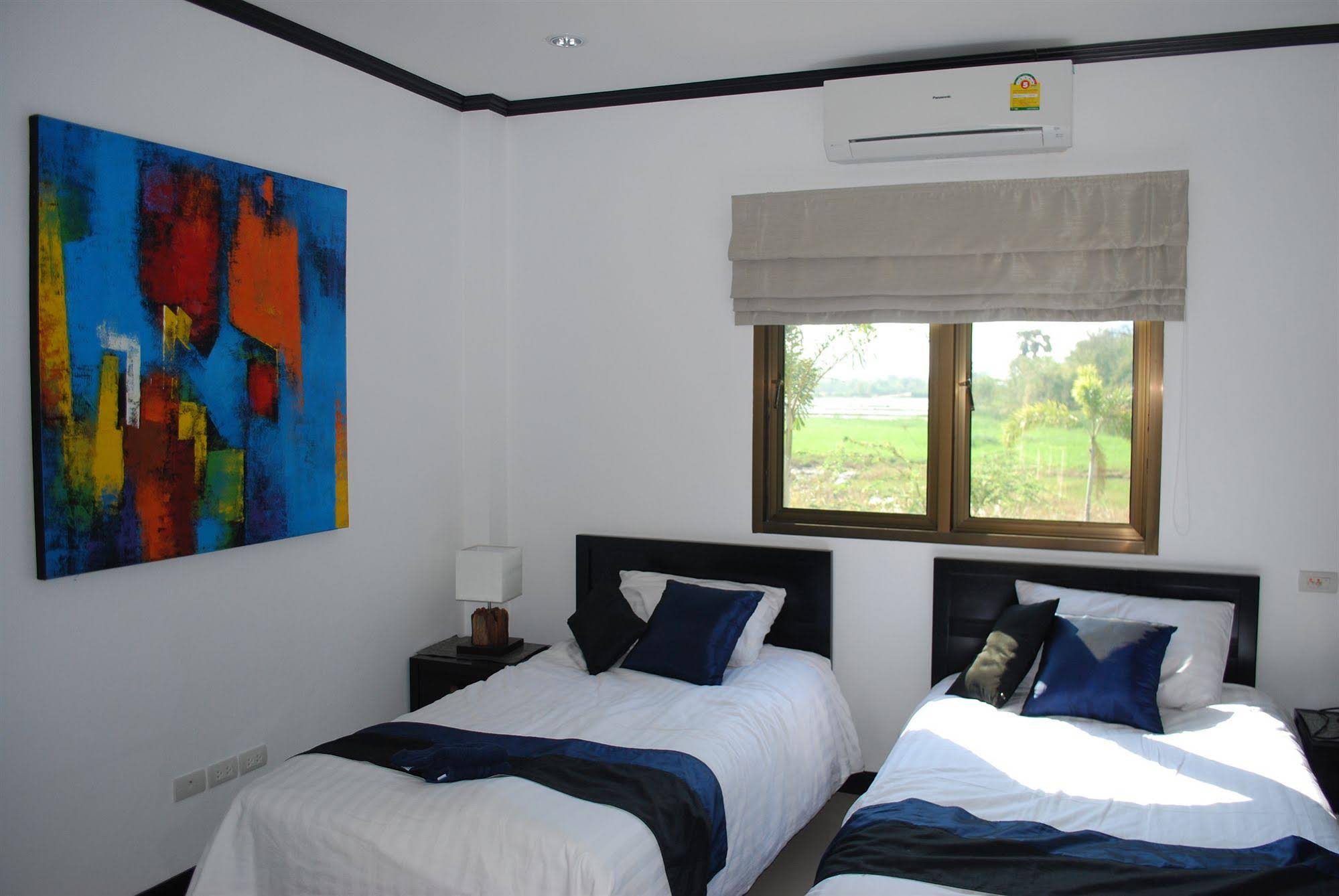 Jurassic Mountain Resort & Fishing Park