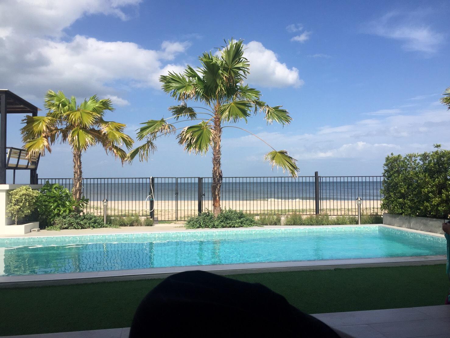 La Playa Pool Villa Beach Front Cha-am Huahin