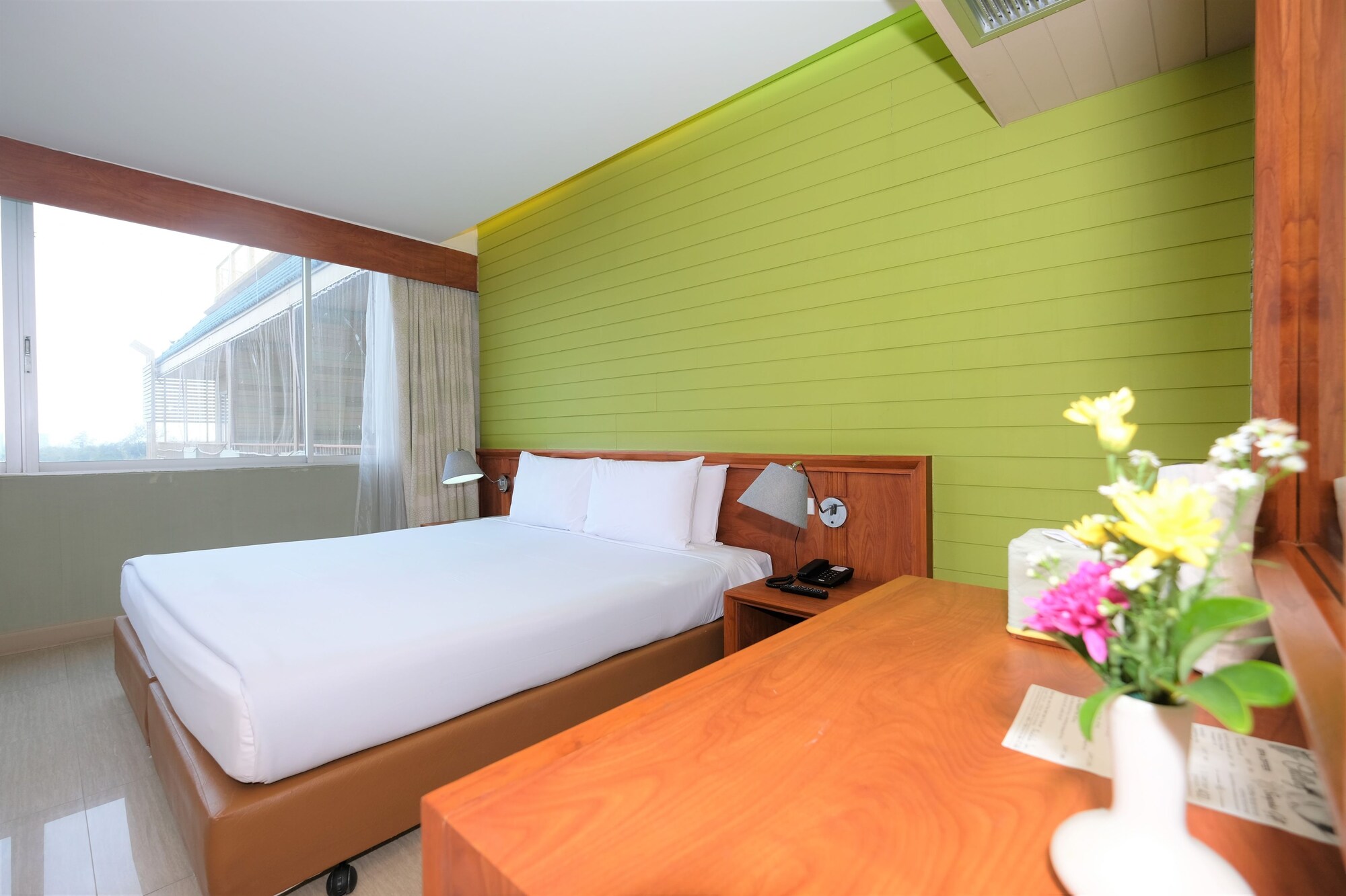 Long Beach Cha Am Resort