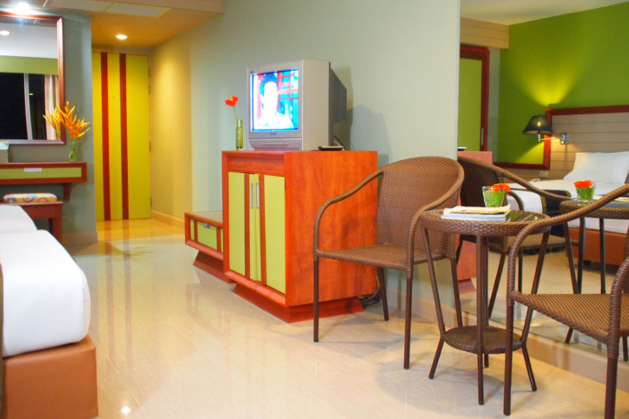 Long Beach Cha Am Resort