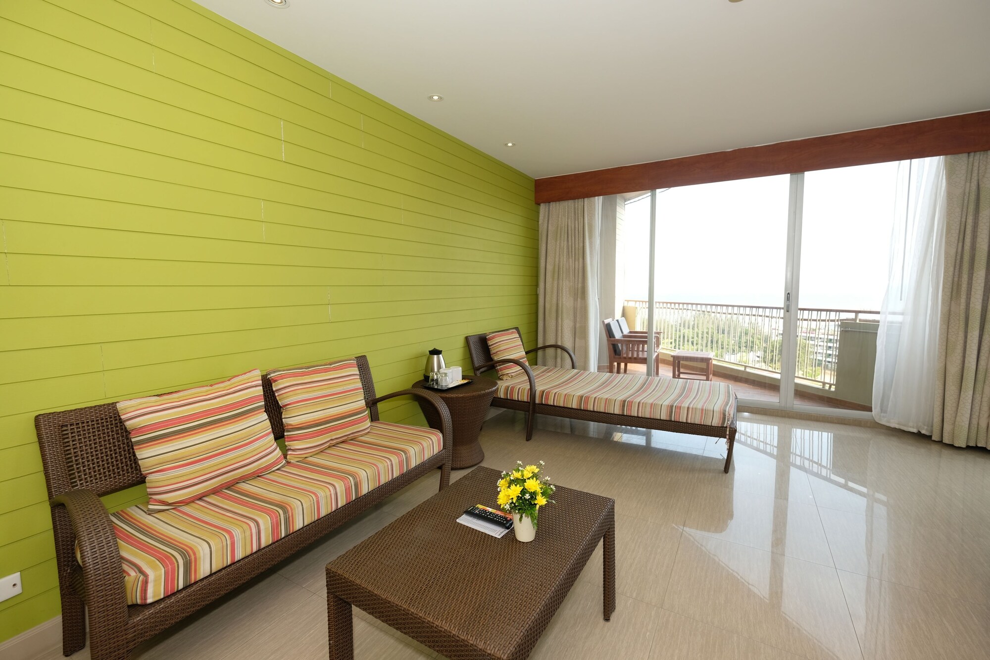 Long Beach Cha Am Resort