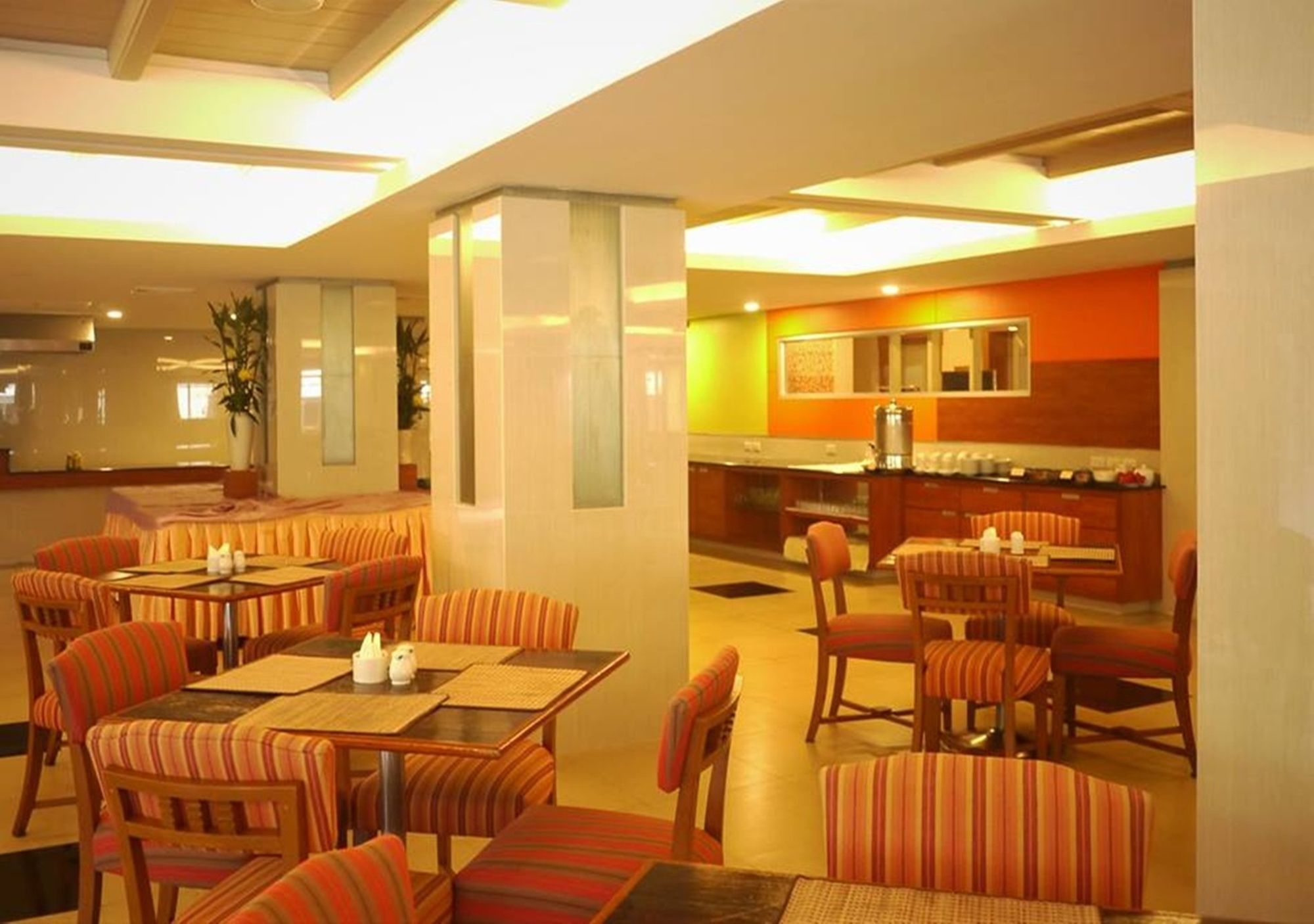 Long Beach Cha Am Resort