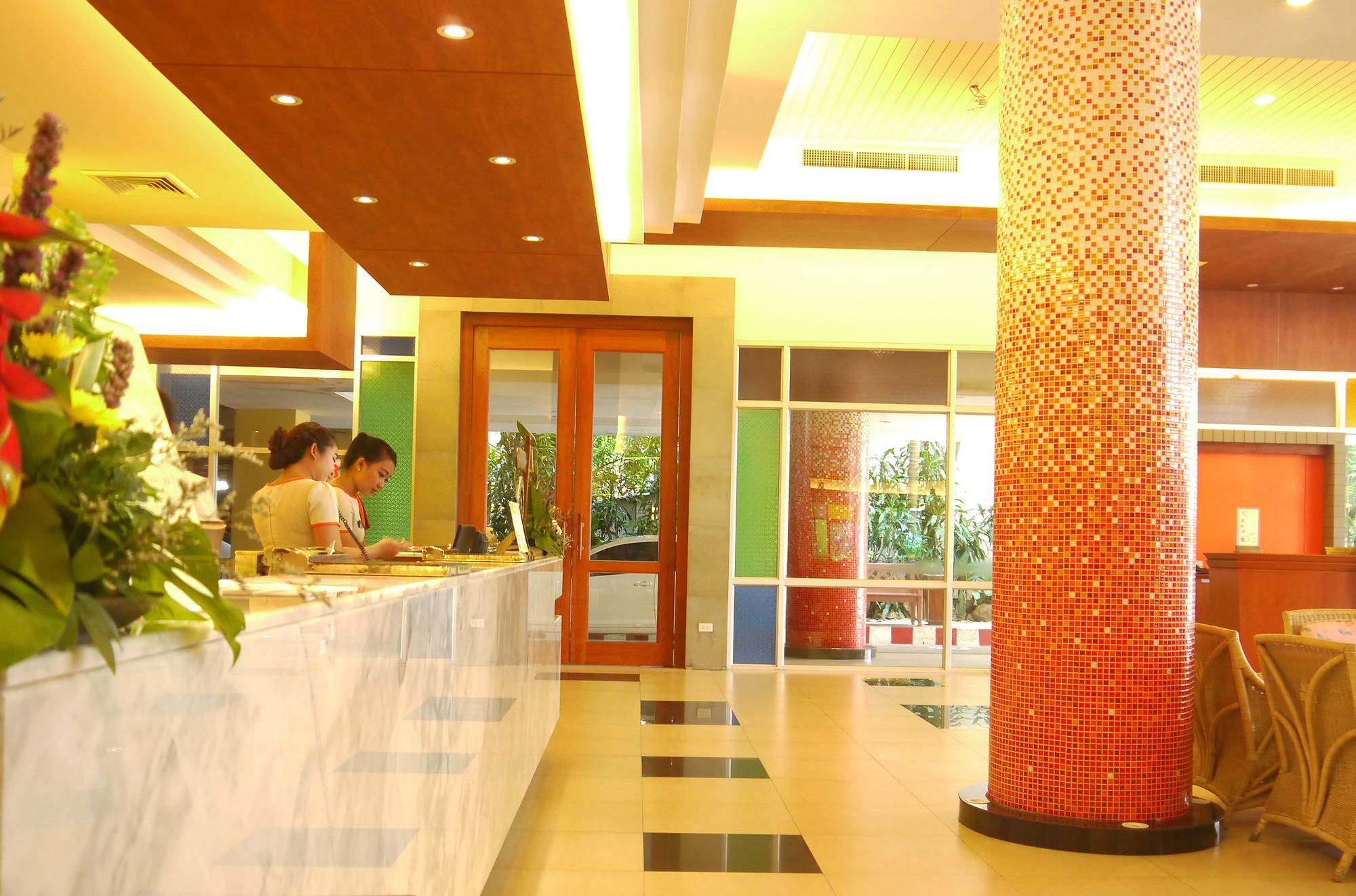 Long Beach Cha Am Resort