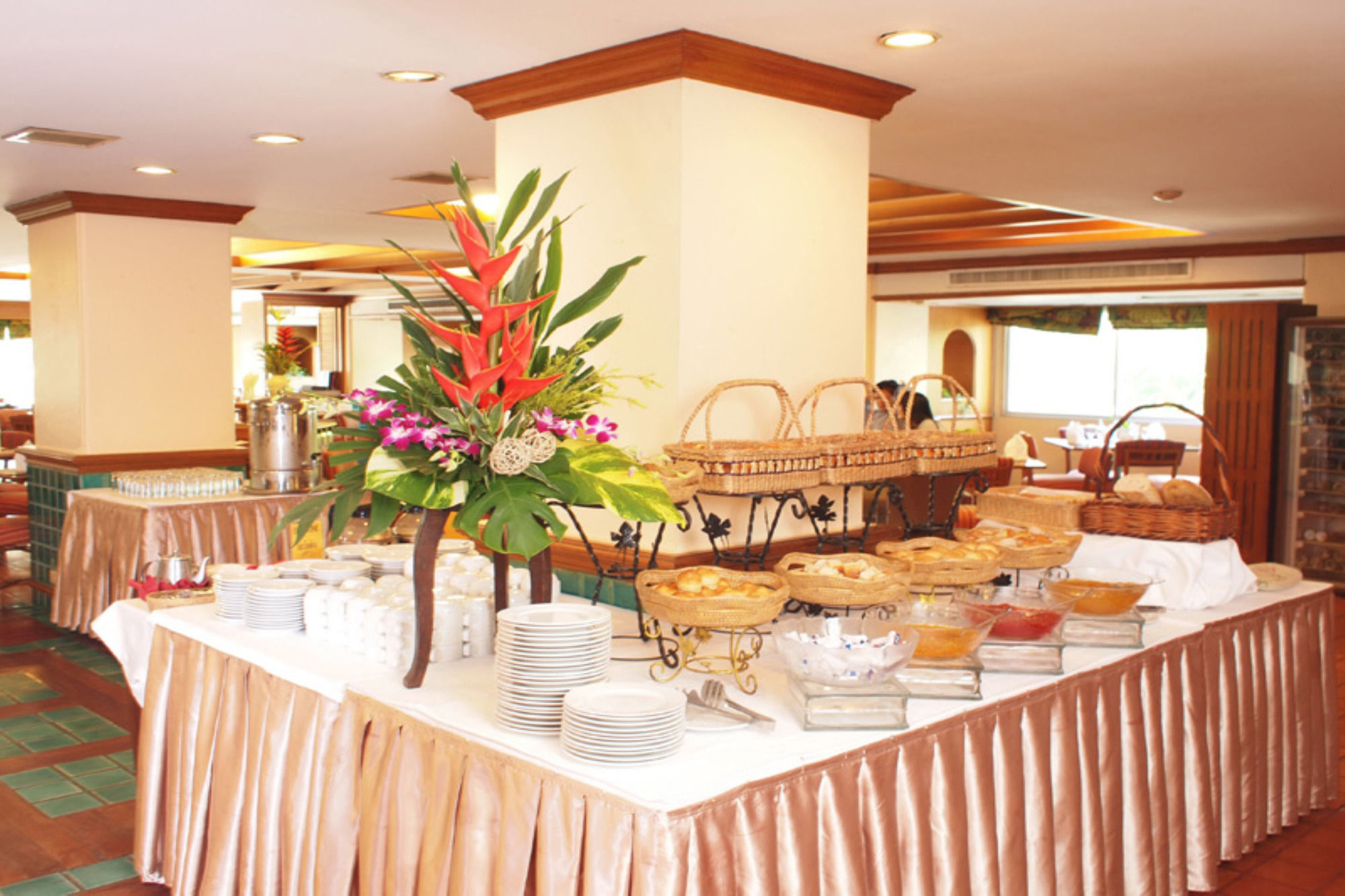 Long Beach Cha Am Resort