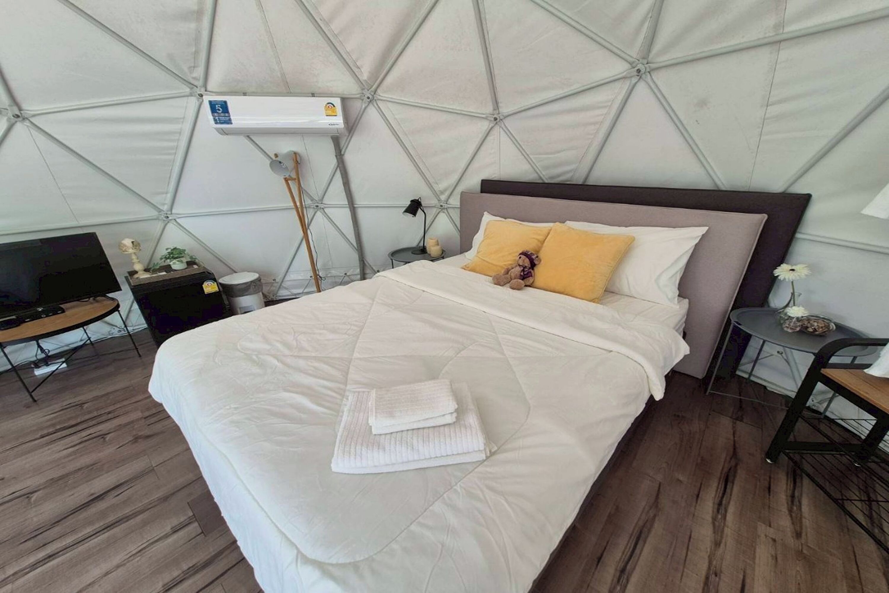 NaNine Glamping