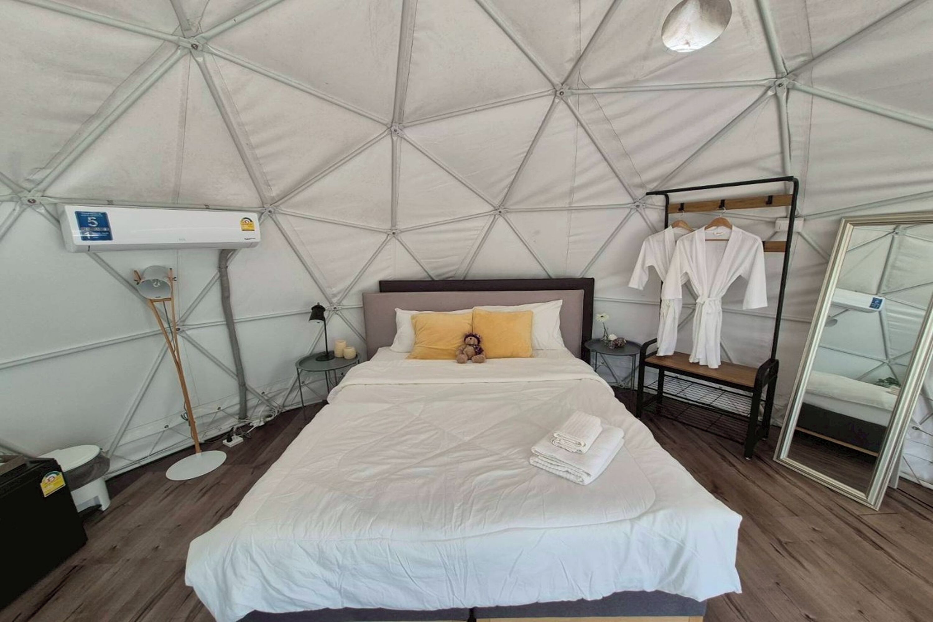 NaNine Glamping