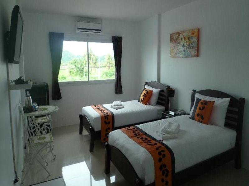 Phet Cha-am Plaza & Resort