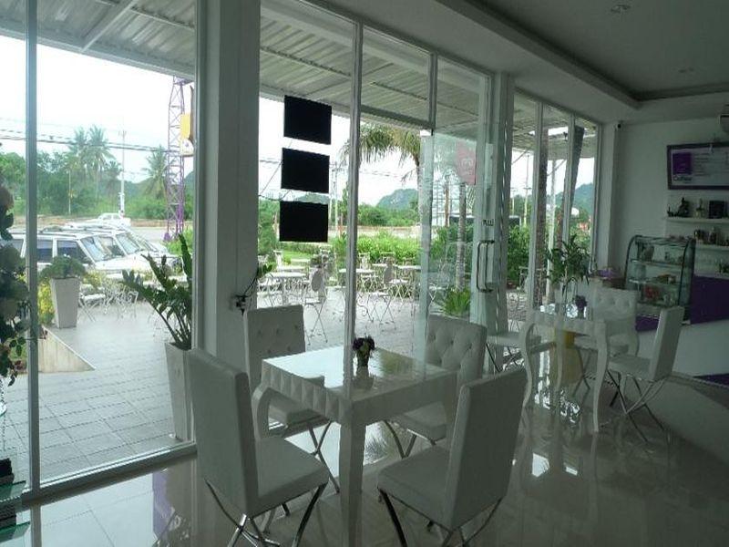 Phet Cha-am Plaza & Resort