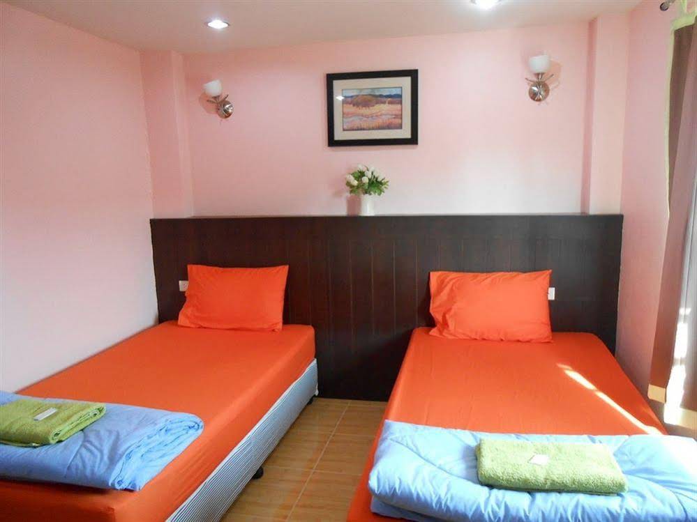 Phet Chang Thai Hotel