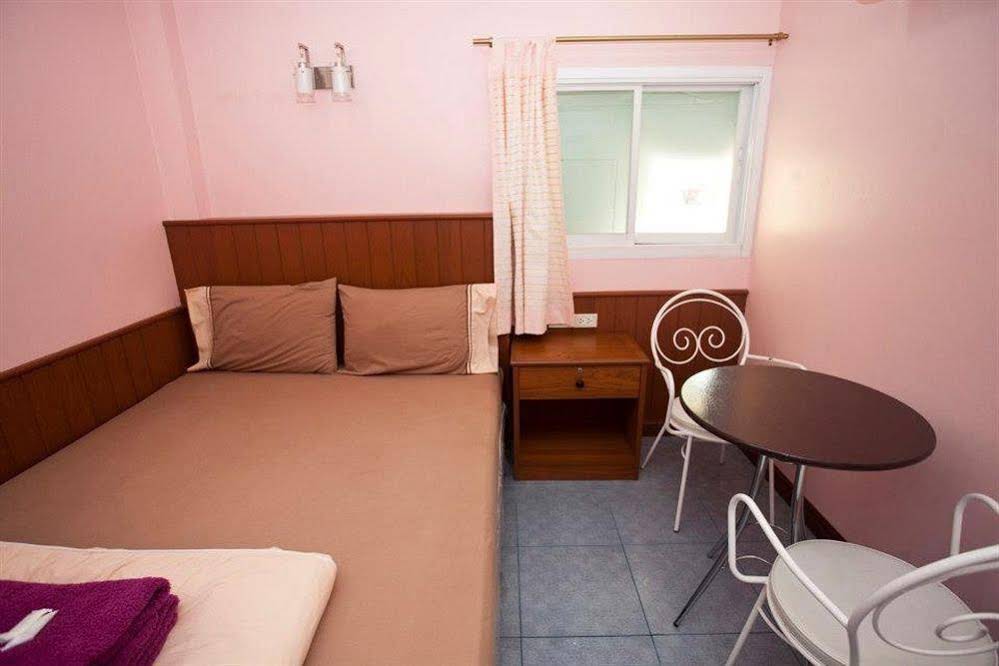 Phet Chang Thai Hotel