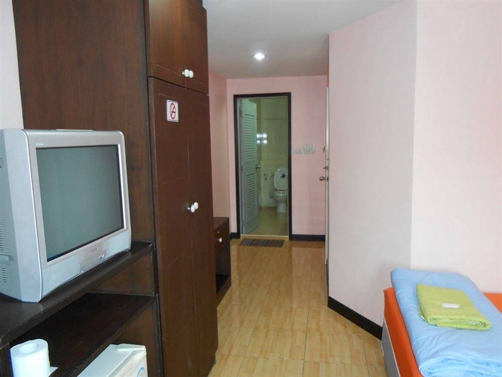 Phet Chang Thai Hotel
