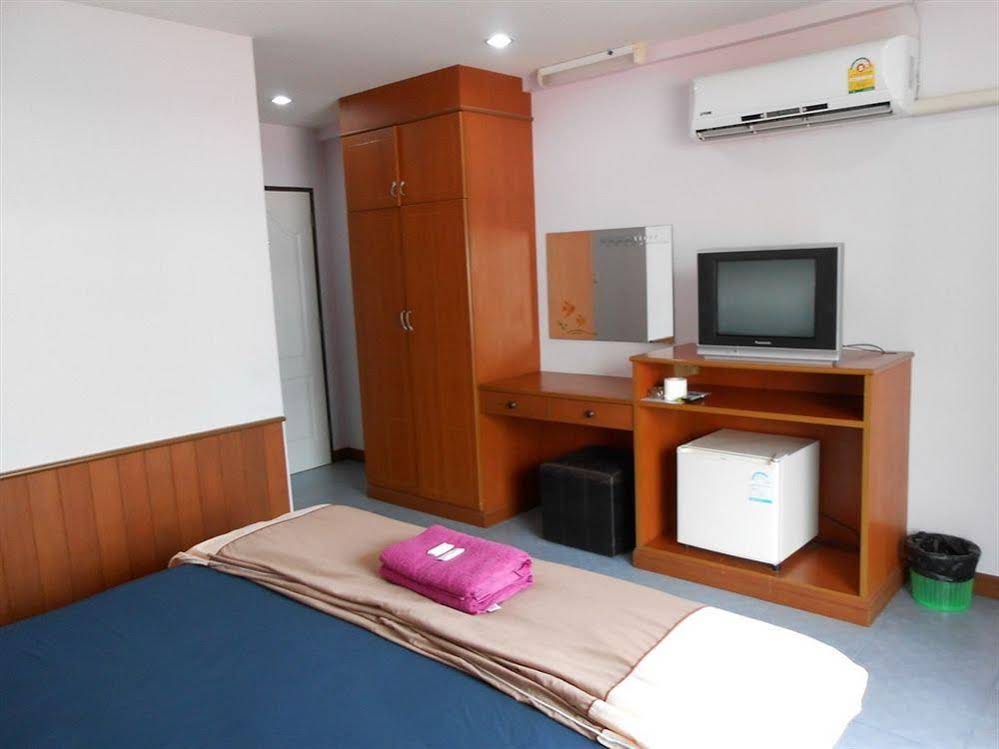 Phet Chang Thai Hotel