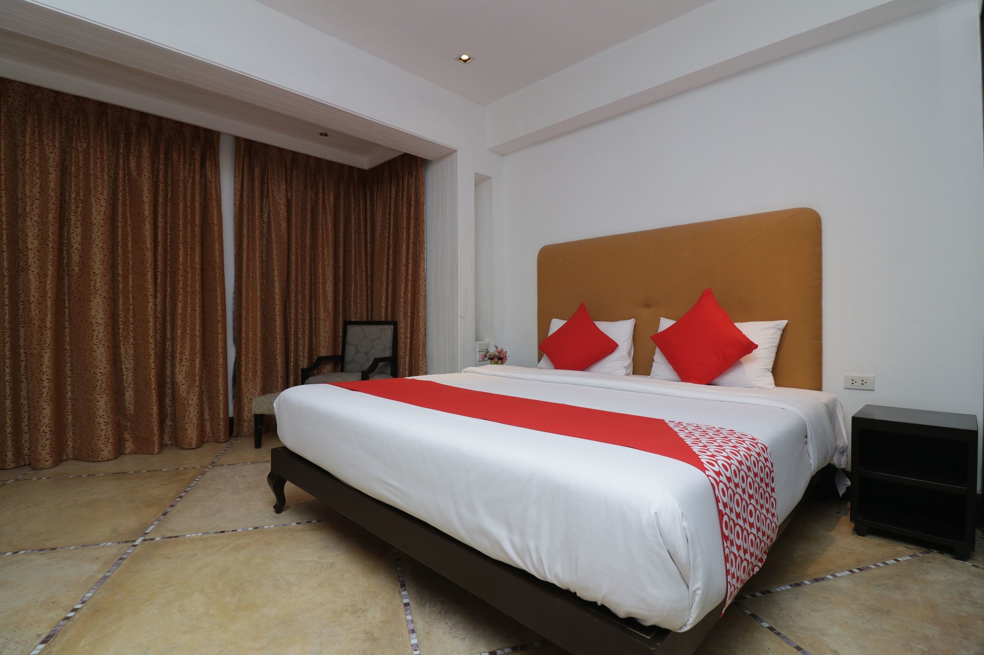 Rich Boutique Hotel