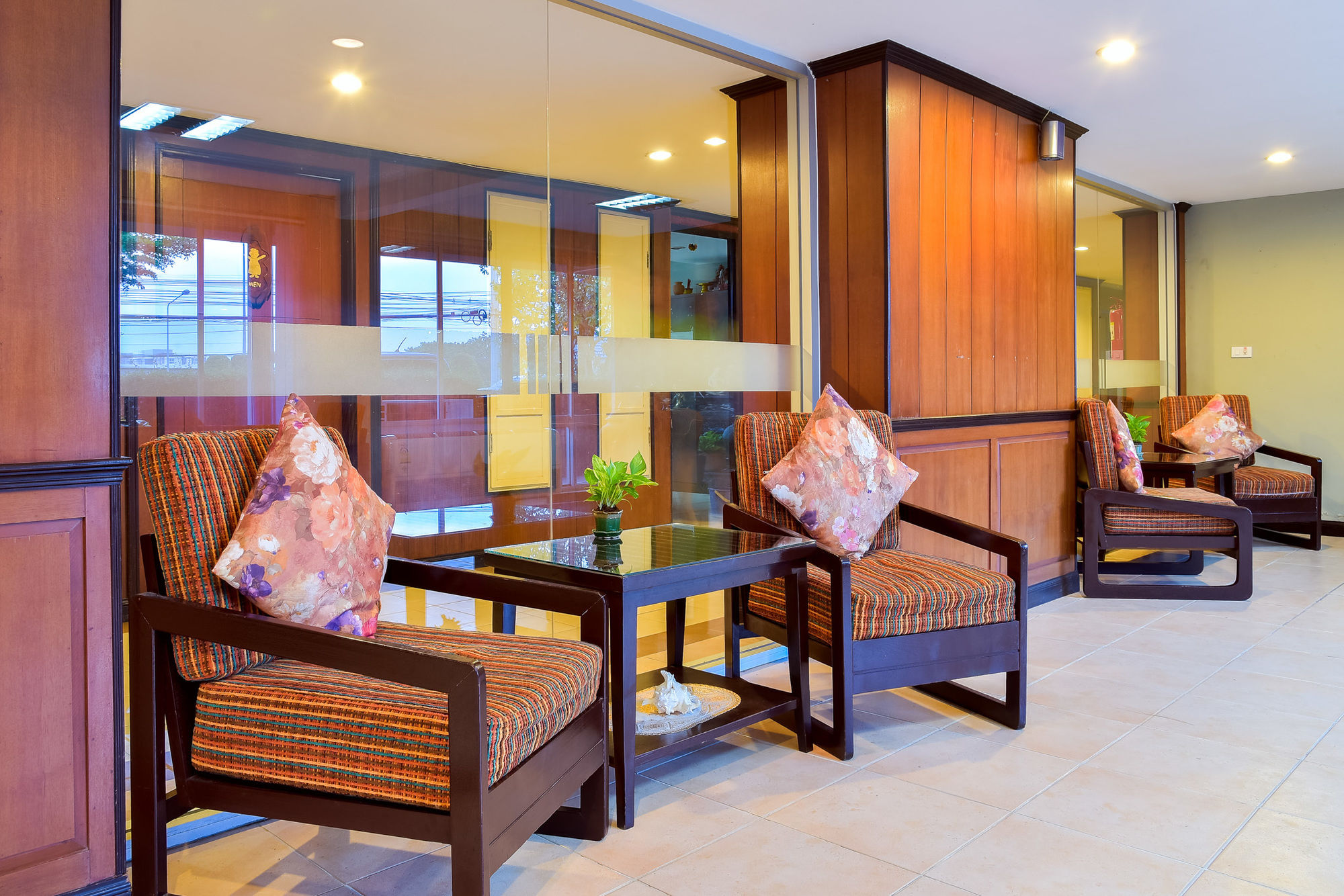 Season Palace Huahin Hotel