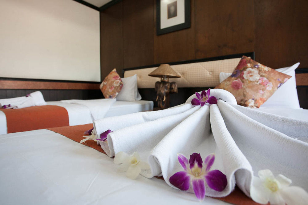 Season Palace Huahin Hotel