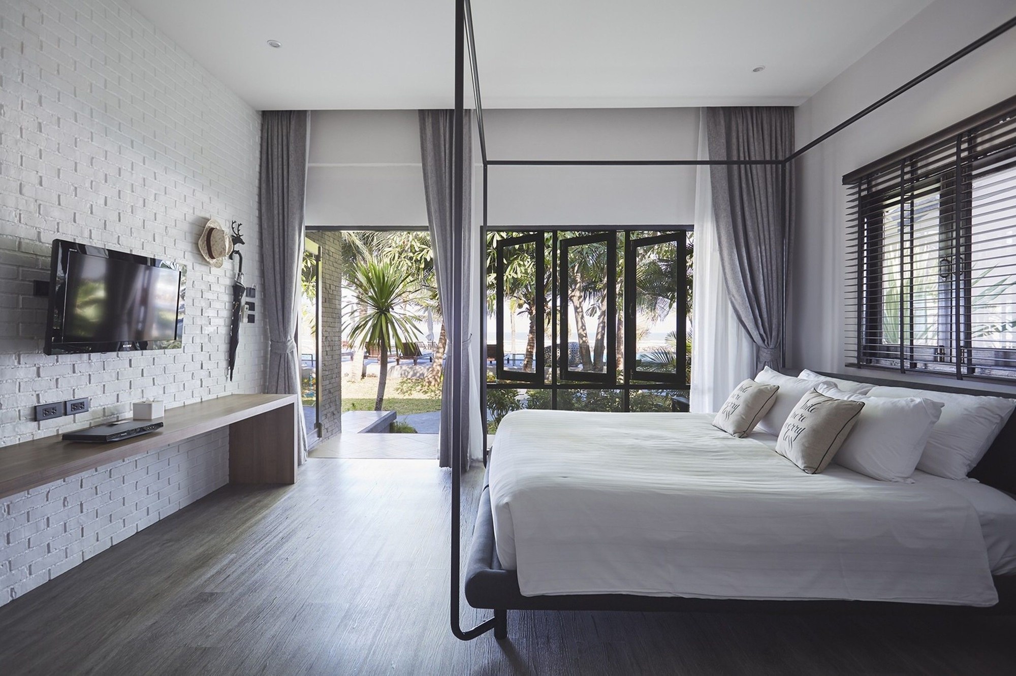SiamBeach Resort