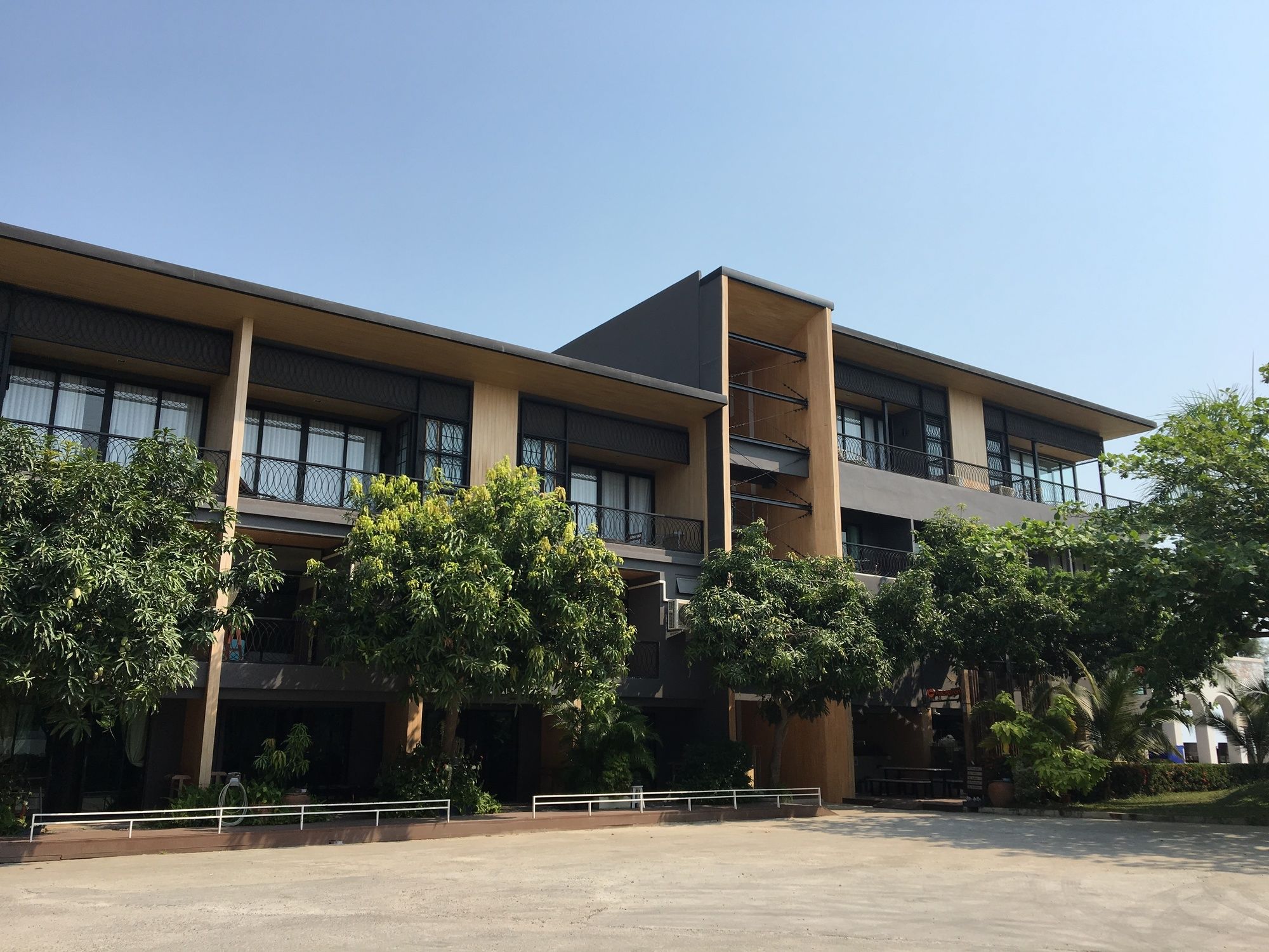 SiamBeach Resort