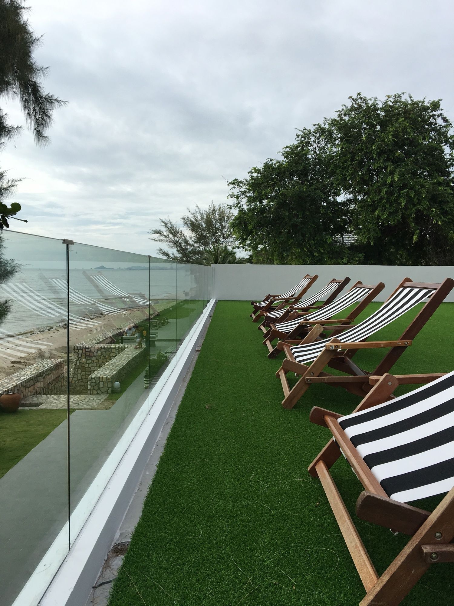 SiamBeach Resort