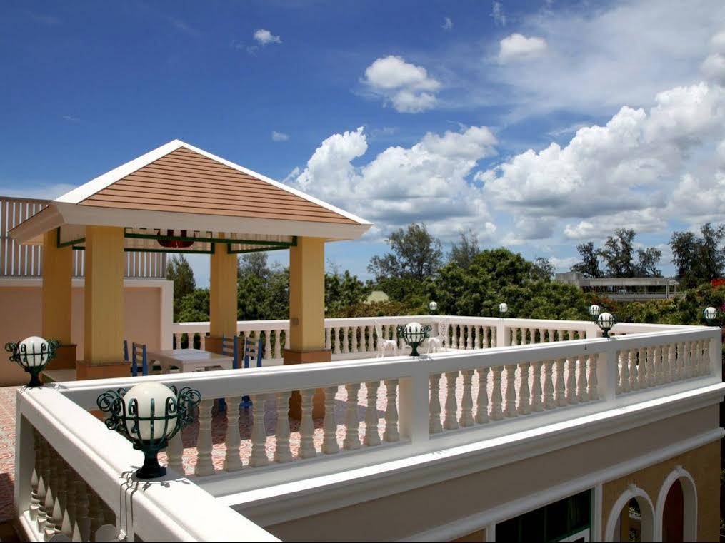 Small Hotel