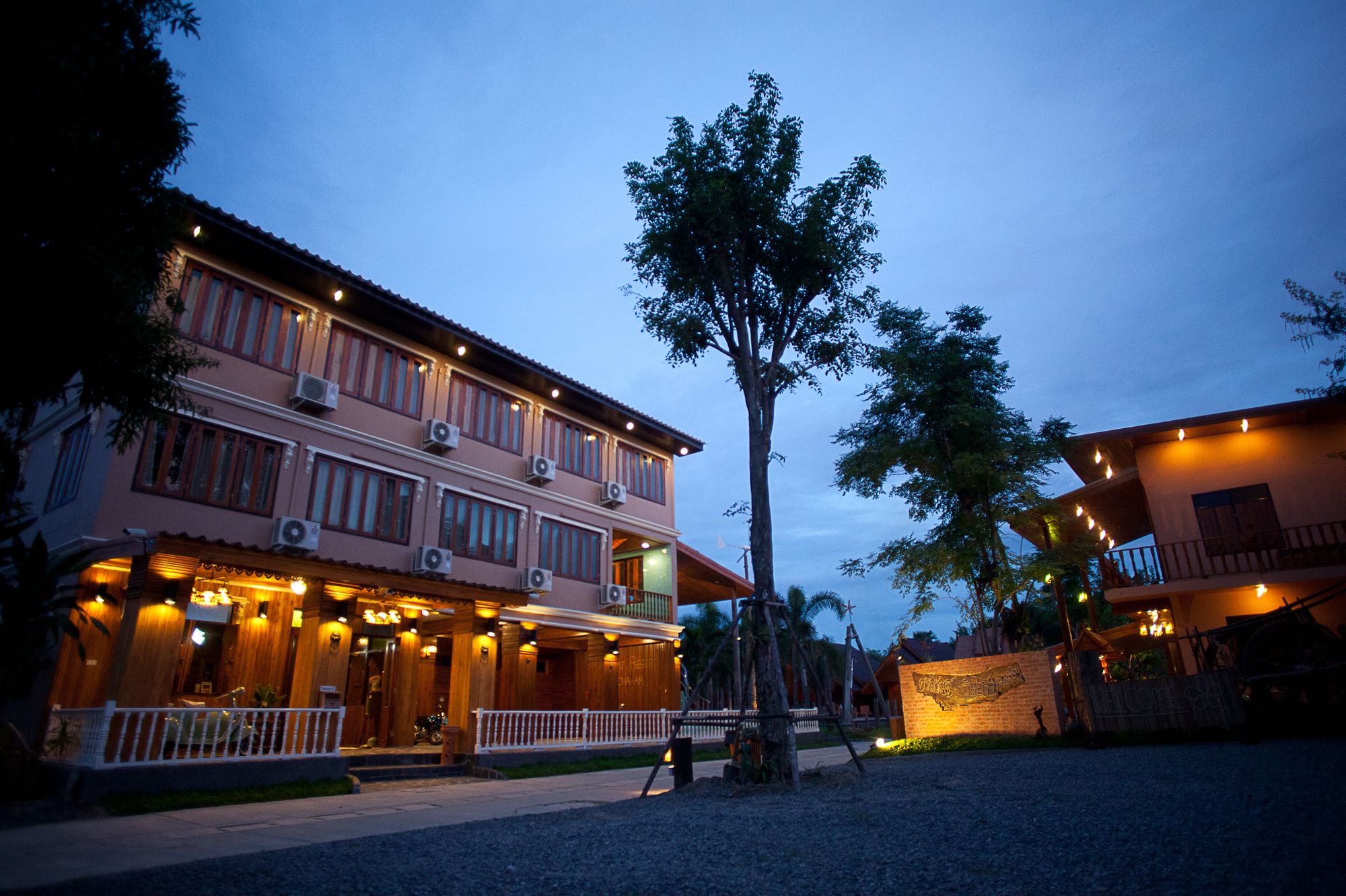 Srisawat Resort Chaam