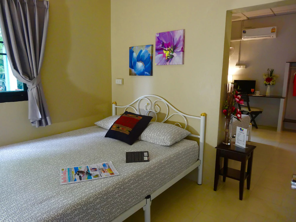 The Beach Cha Am Guest House