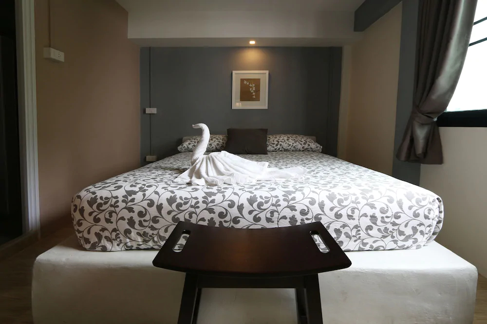 The Beach Cha Am Guest House
