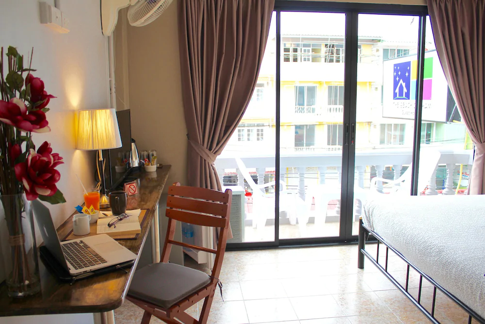 The Beach Cha Am Guest House