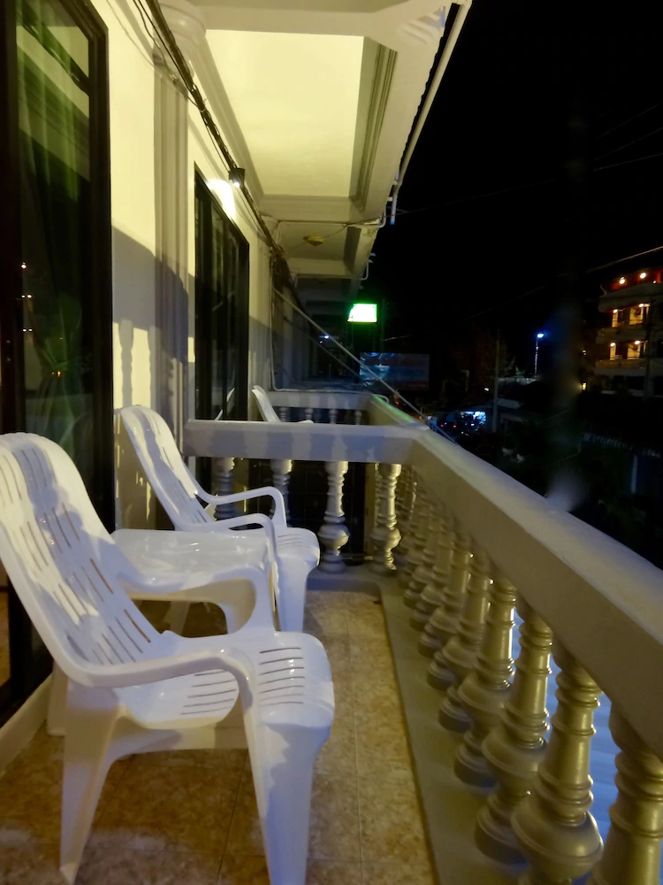 The Beach Cha Am Guest House