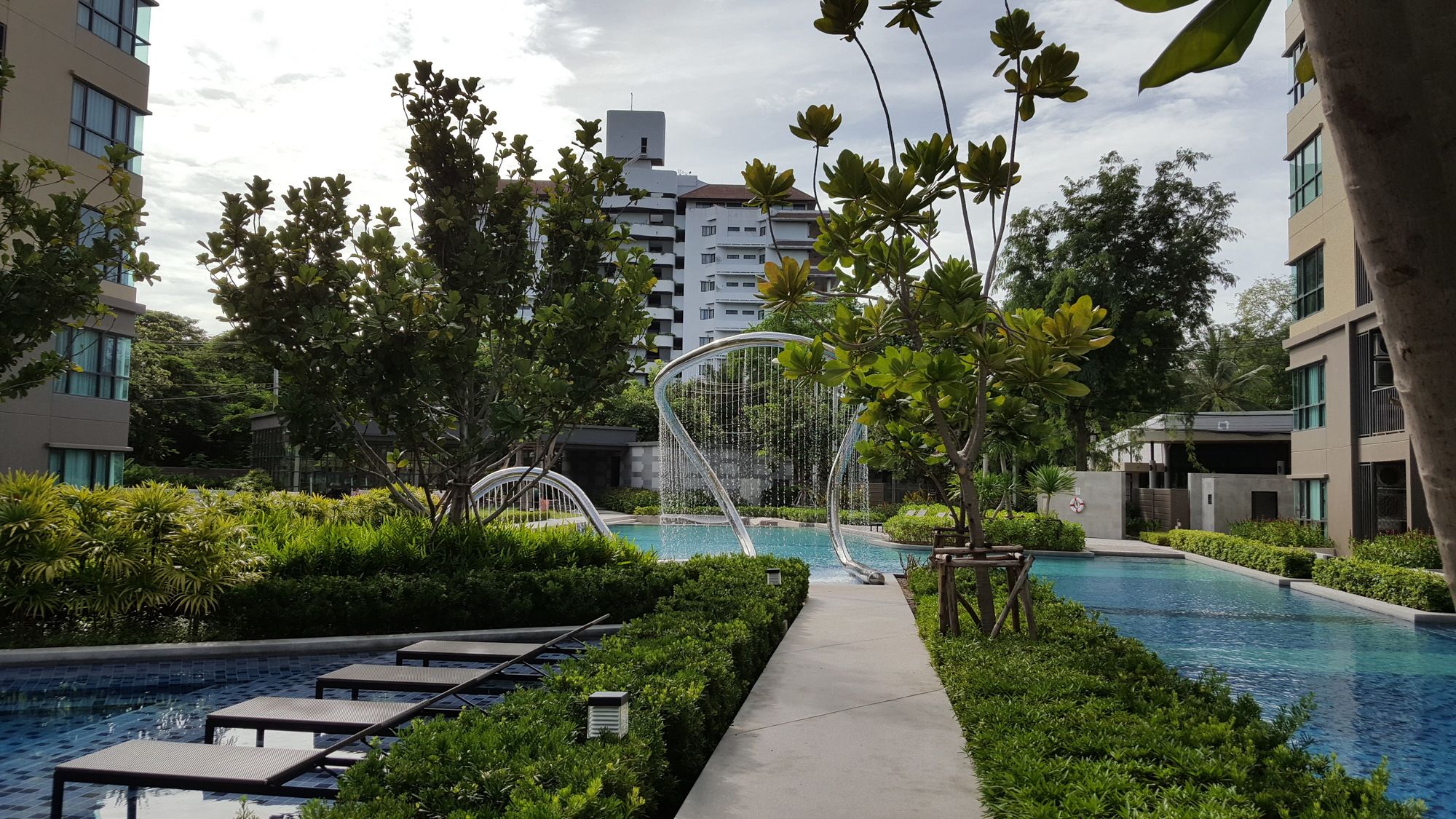 Rain Cha Am - Hua Hin by J&P